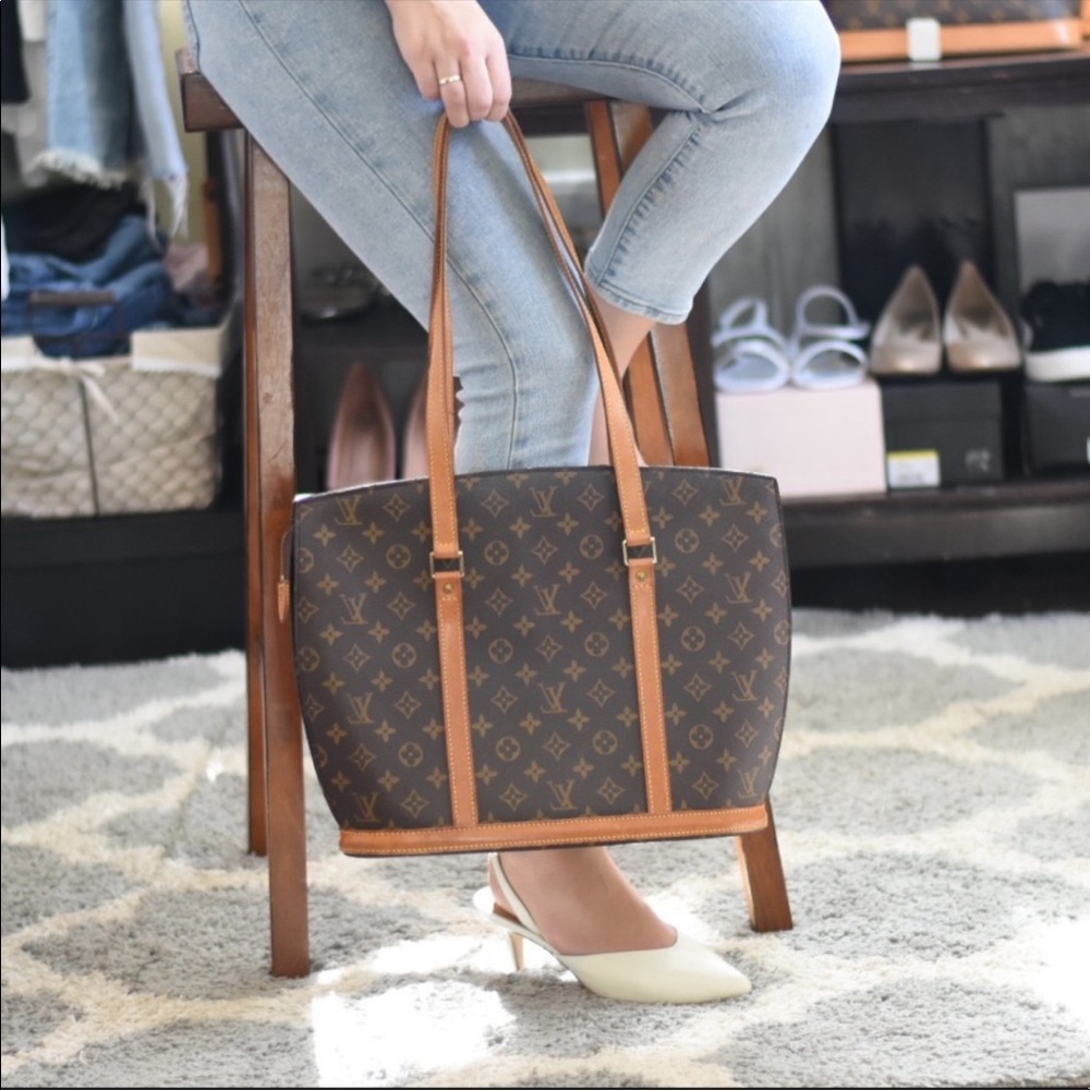 - ✨Pretty ✨Large LV Babylone Tote